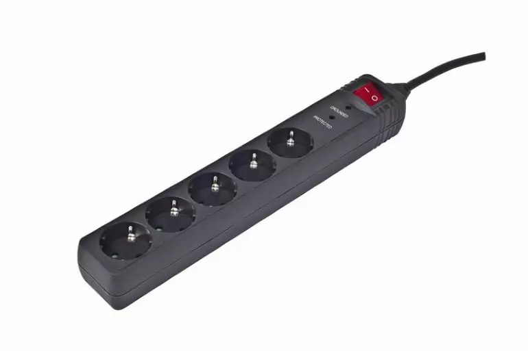surge-protector-5-sockets-3-m-black